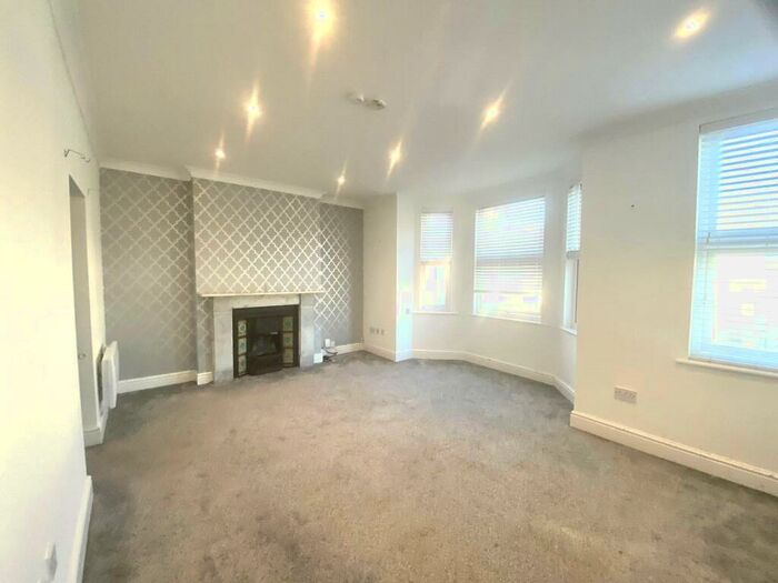 2 Bedroom Penthouse To Rent In Florence Road, Maidstone, Kent, ME16