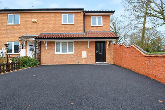 3 Bedroom End Of Terrace House To Rent In Crimscote Close, Shirley, Solihull, West Midlands, B90