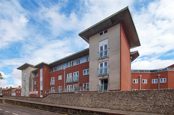 2 Bedroom Apartment To Rent In Church Square, Chichester, West Sussex, PO19