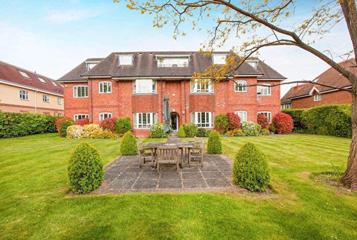 2 Bedroom Flat To Rent In Shoppenhangers Road, Maidenhead, SL6