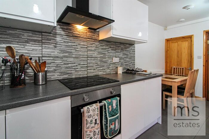 4 Bedroom Terraced House To Rent In Cottesmore Road, Nottingham, NG7