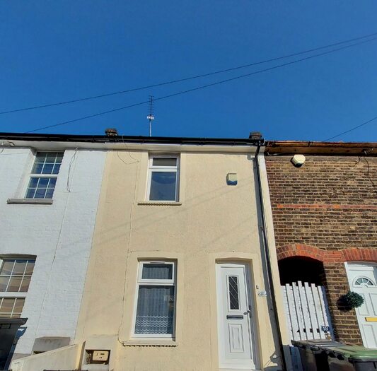 2 Bedroom Terraced House To Rent In Hamerton Road, Gravesend, Kent, DA11