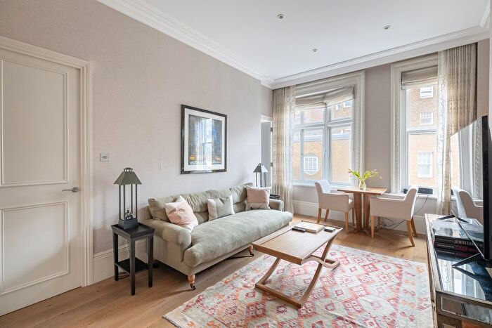 1 Bedroom Flat To Rent In Wilbraham Place, Kensington And Chelsea, London, SW1X