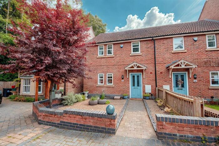 3 Bedroom End Of Terrace House For Sale In Hollyhurst Court, Riddings, Alfreton, DE55
