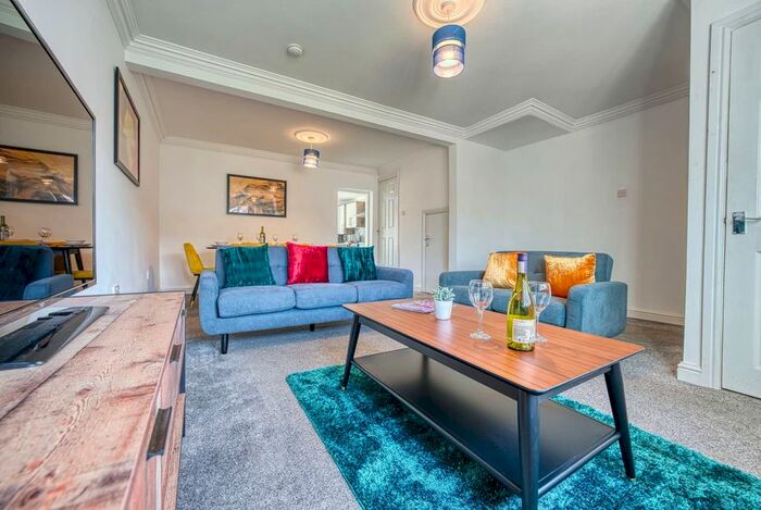 3 Bedroom Flat To Rent In Wandle Grove, Birmingham, B11