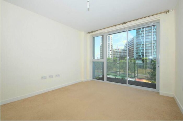 2 Bedroom Flat To Rent In Pampas Court, Waterway Avenue, SE13