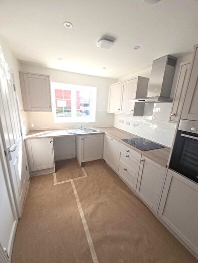 3 Bedroom Semi Detached House To Rent In Hayloft Way, Nuneaton, Warwickshire, CV11