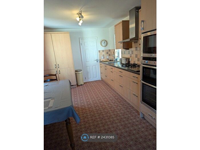 2 Bedroom Bungalow To Rent In Atlantic Way, Bideford, EX39