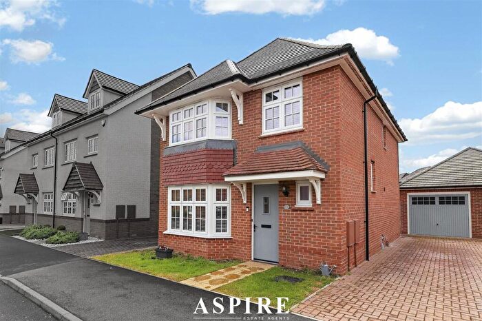 4 Bedroom Detached House For Sale In Dixon Link, Langdon Hills, SS16