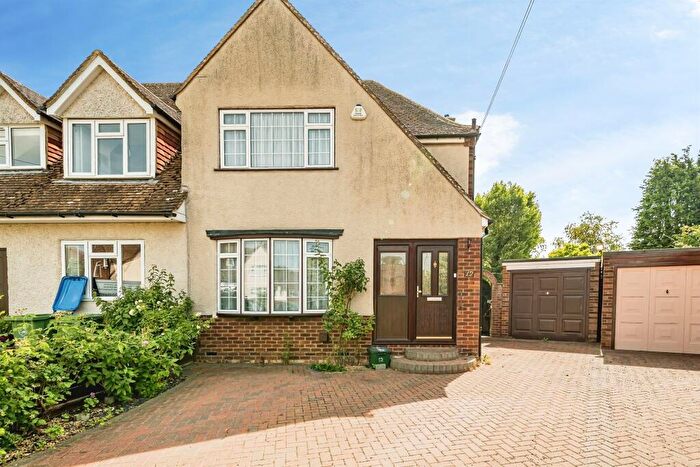 3 Bedroom Semi-Detached House For Sale In Broughton Close, Bierton, Aylesbury, HP22