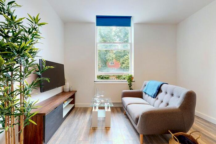 Studio To Rent In Flat, Hyde Terrace #, LS2