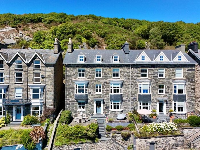 12 Bedroom Semi-Detached House For Sale In Porkington Terrace, Barmouth, LL42