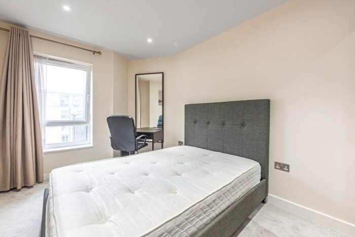 2 Bedroom Flat To Rent In Aerodrome Road, Colindale, London, NW9