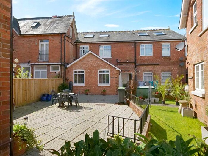 1 Bedroom Apartment For Sale In New Borough, Wimborne, Dorset, BH21