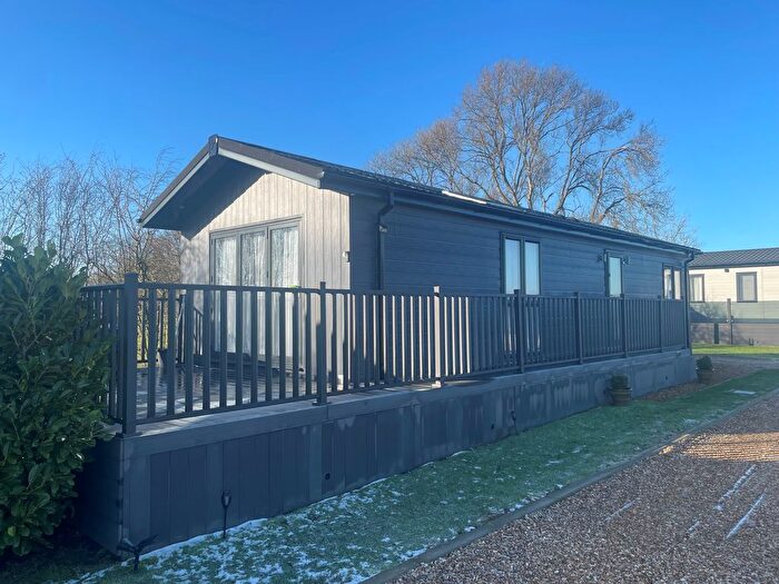 2 Bedroom Lodge For Sale In Cotswold Hills Country Park, Chipping Norton, OX7