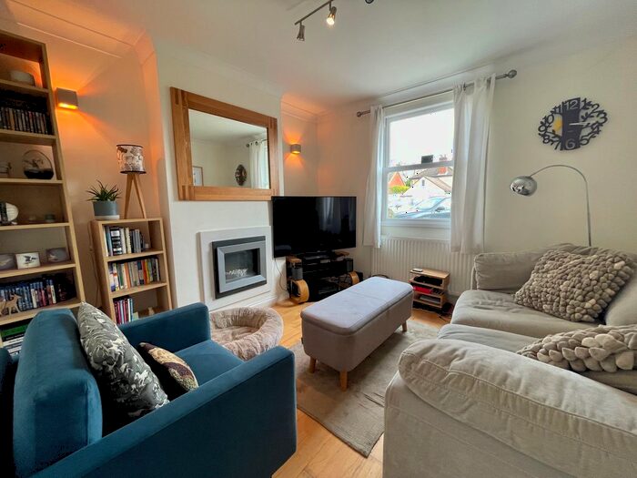 2 Bedroom Semi-Detached House For Sale In Upper Halliford Road, Shepperton, TW17