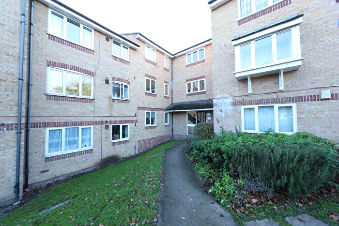 1 Bedroom Flat To Rent In Shorwell Court, Purfleet, RM19