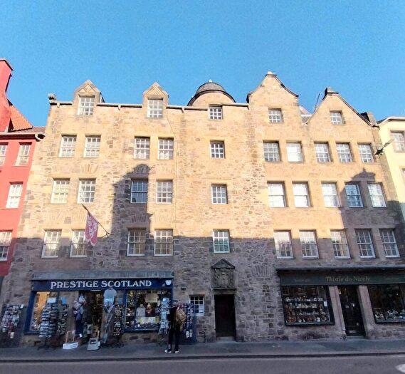 2 Bedroom Flat To Rent In Canongate, Edinburgh, Midlothian, EH8