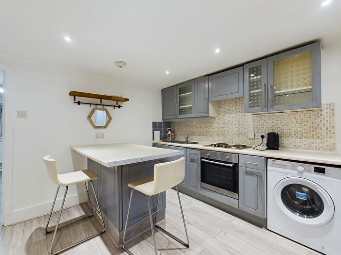 1 Bedroom Flat To Rent In Brixton Road, London, SW9