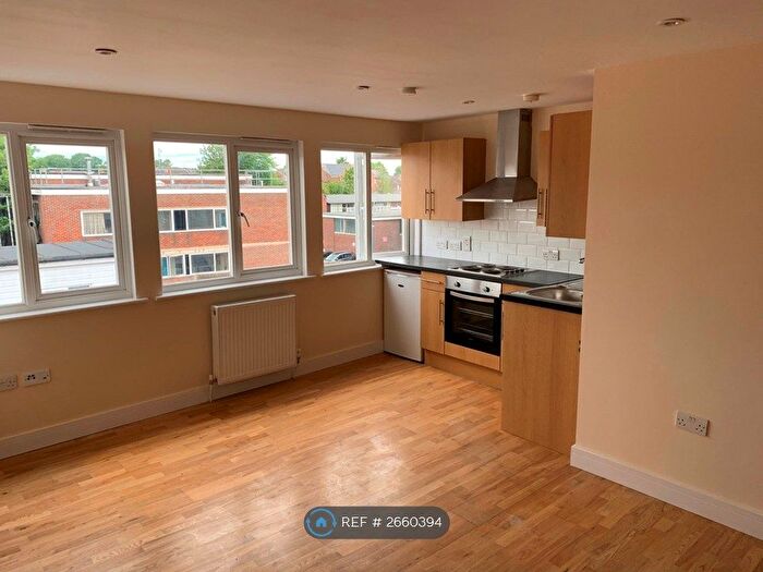 1 Bedroom Flat To Rent In High Street North, Dunstable, LU6