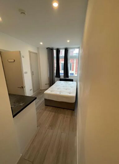 1 Bedroom Flat To Rent In High Street, Sutton, SM1