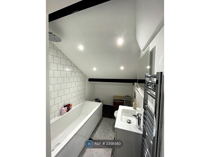 1 Bedroom Flat To Rent In Great Hampton Street, Birmingham, B18