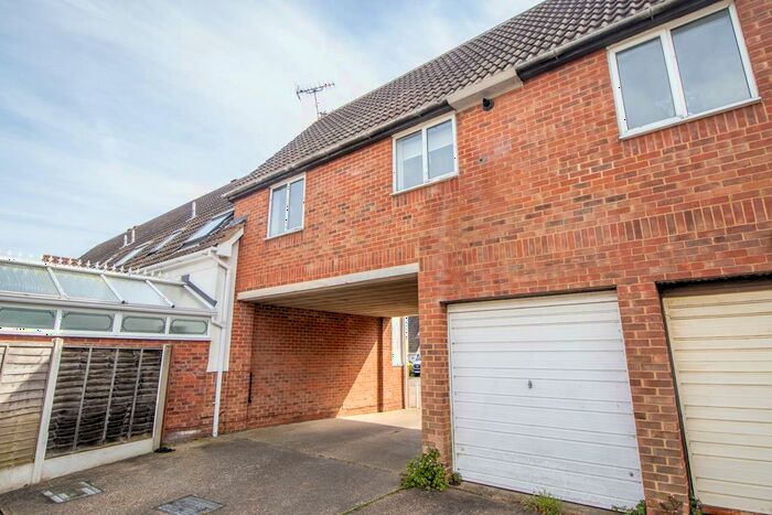 1 Bedroom Apartment For Sale In Allerton Close, Rochford, SS4