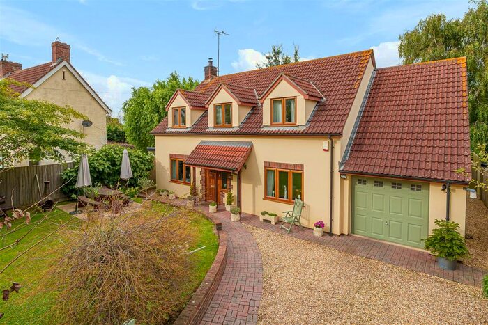 4 Bedroom Detached House For Sale In Stoke St. Mary, Taunton, TA3