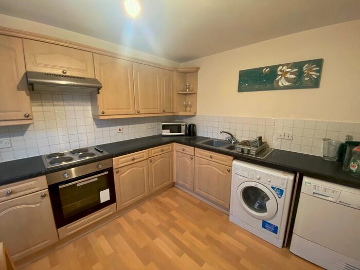 2 Bedroom Flat To Rent In Charles Street; St Stephens Court, City Centre, Aberdeen, AB25
