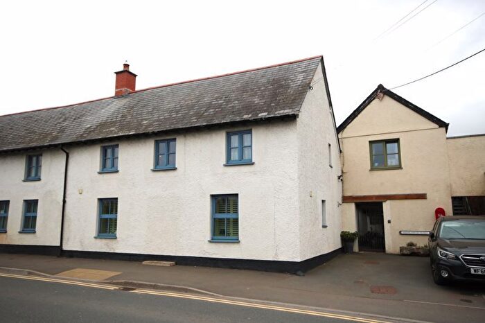 1 Bedroom Flat To Rent In Long Street, Williton, Taunton, TA4