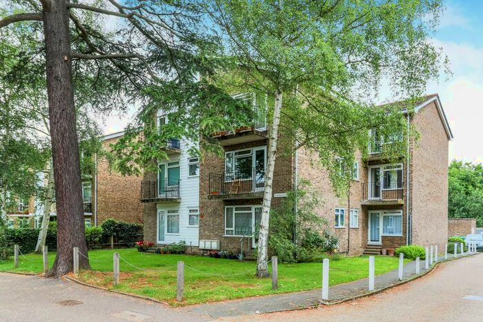 1 Bedroom Property To Rent In Napier Court, Lovelace Gardens, Surbiton, KT6