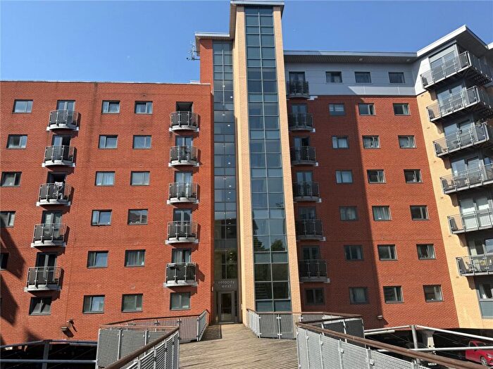 2 Bedroom Apartment For Sale In Velocity West, City Walk, Leeds, LS11