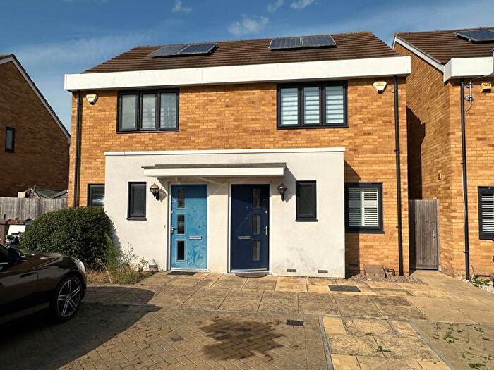2 Bedroom Terraced House To Rent In Sanderling Close, Tilbury, RM18