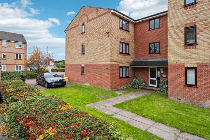 1 Bedroom Property For Sale In Prestatyn Close, Stevenage, SG1