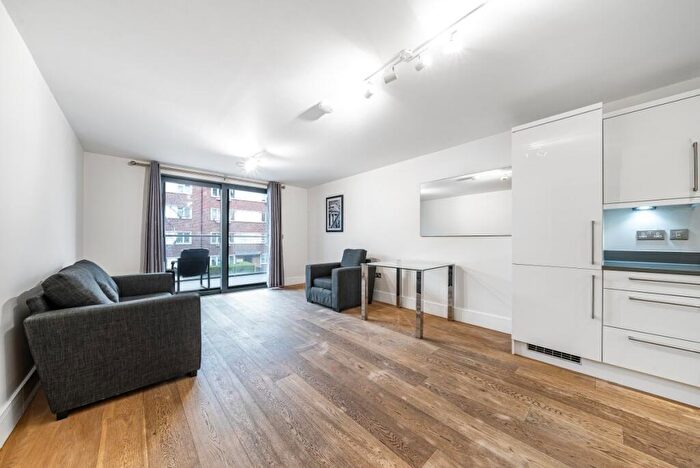 1 Bedroom Flat For Sale In Kilburn Park Road, Kilburn, London, NW6