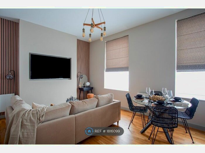 2 Bedroom Flat To Rent In The George, London, N7