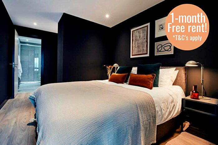 2 Bedroom Flat To Rent In Solasta Riverside, Clyde Place, Glasgow, G5