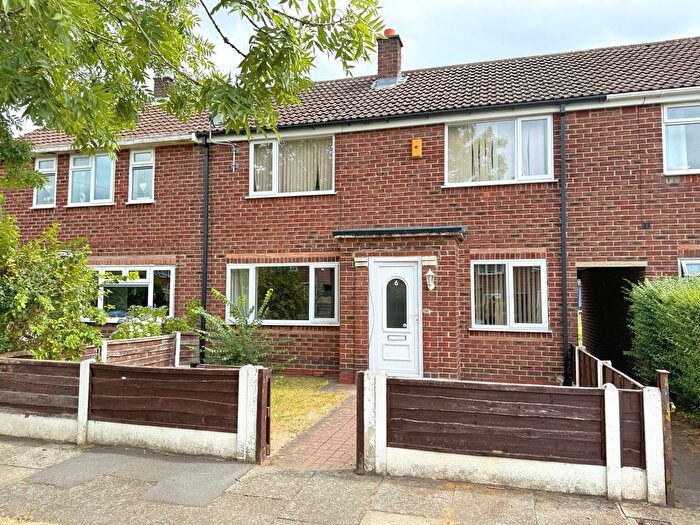 3 Bedroom Terraced House For Sale In Pickmere Close, Sale, M33