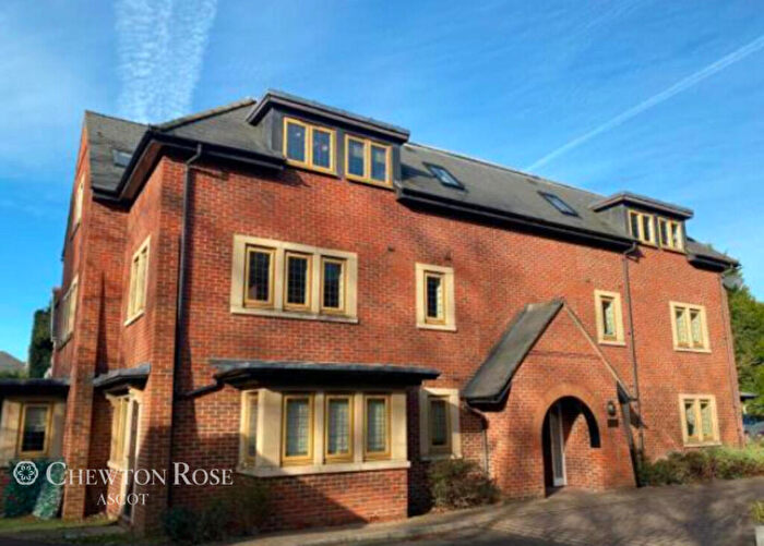2 Bedroom Apartment For Sale In London Road, Ascot, SL5