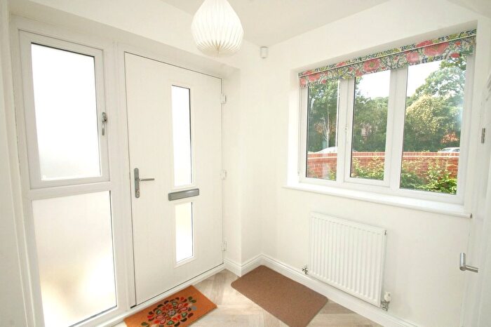 1 Bedroom Flat To Rent In Walkers Yard, Meanwood Road, Leeds, West Yorkshire, LS6