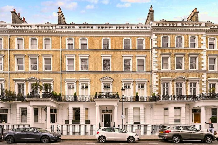 3 Bedroom Flat To Rent In Cranley Gardens, South Kensington, London, SW7