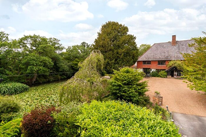 6 Bedroom Manor House For Sale In Rookery Lane, Smallfield, RH6