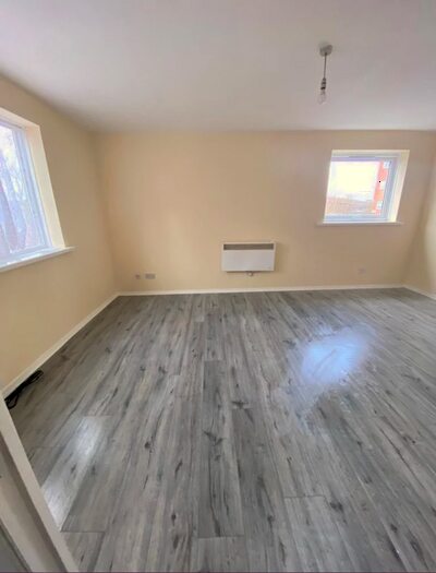 2 Bedroom Flat To Rent In Gurney Close, Barking, IG11