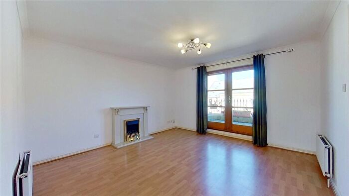 2 Bedroom Flat To Rent In Dicksonfield, Edinburgh, EH7