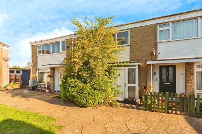 2 Bedroom Terraced House For Sale In Hastoe Park, Aylesbury, HP20