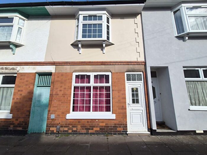 3 Bedroom Terraced House To Rent In Conway Road, Leicester, LE2