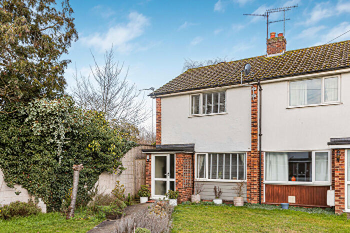 2 Bedroom End Of Terrace House For Sale In The Murren, Wallingford, OX10