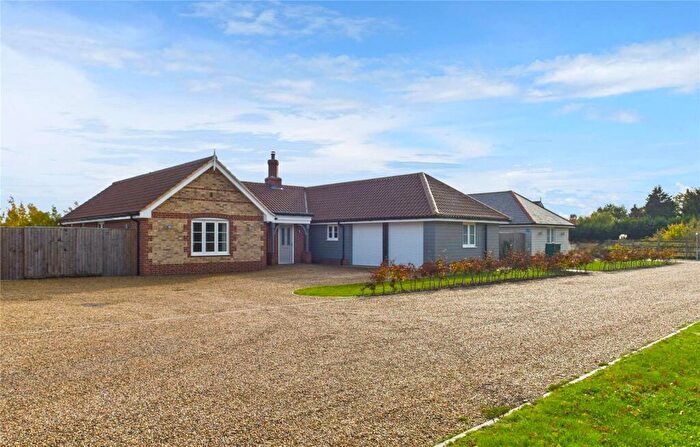 4 Bedroom Bungalow For Sale In The Vines, Colchester Road, Ardleigh, Colchester, CO7