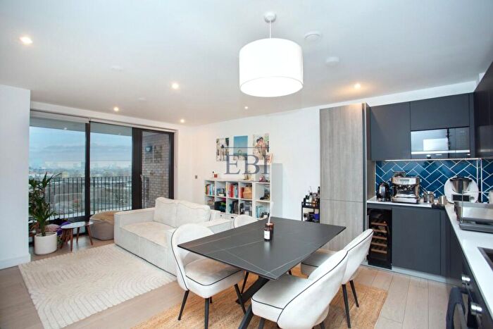 2 Bedroom Apartment To Rent In Rosewood Building, Shoreditch Exchange, Gorsuch Place, Hoxton, E2