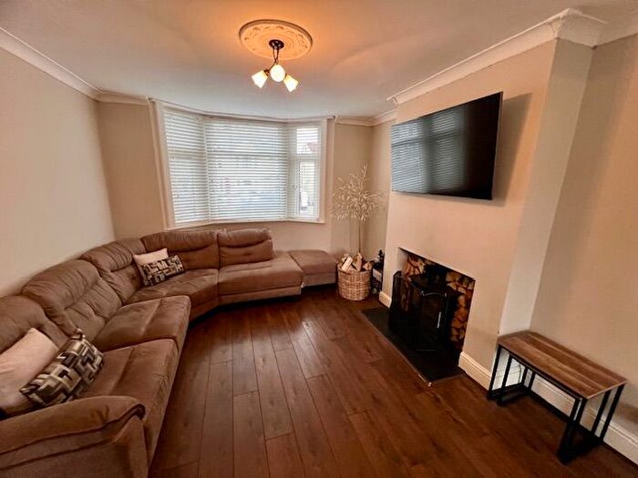 3 Bedroom Property To Rent In Bwlch Road, Fairwater, Cardiff, CF5